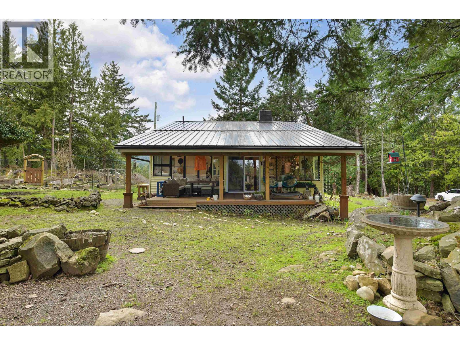 370 CAMPBELL BAY ROAD, Mayne Island