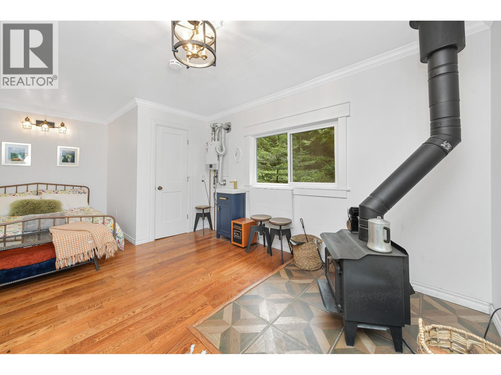 370 CAMPBELL BAY ROAD, Mayne Island