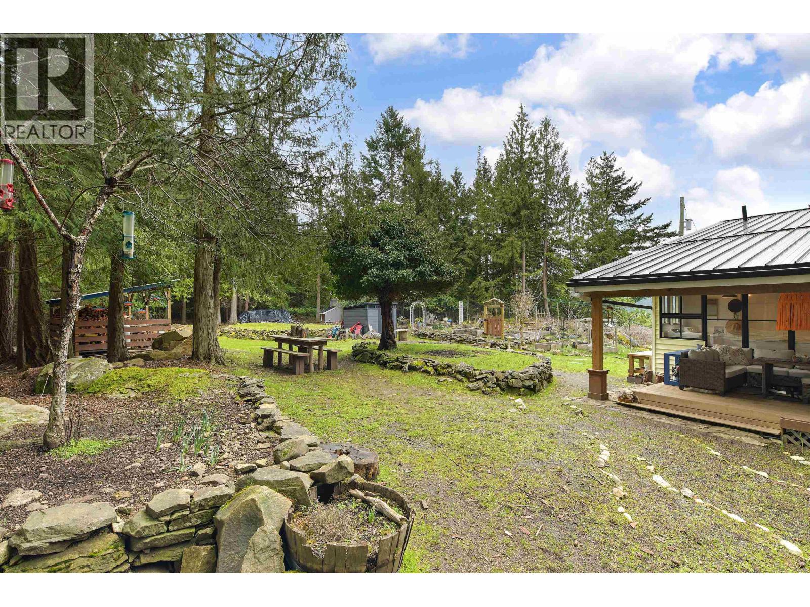 370 CAMPBELL BAY ROAD, Mayne Island