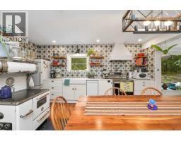 370 Campbell Bay Road, Mayne Island, BC V0N2J1 Photo 14
