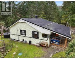 370 Campbell Bay Road, Mayne Island, BC V0N2J1 Photo 6