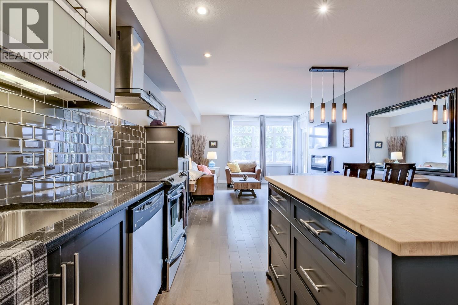 108 700 Martin Avenue, Kelowna