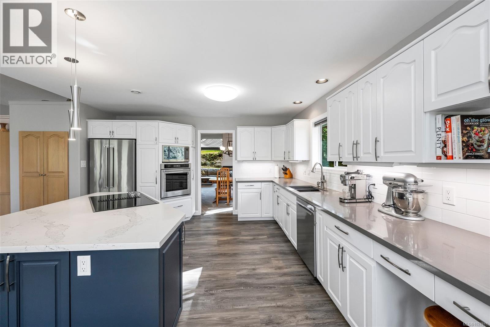 1249 KATHLEEN DR - 12