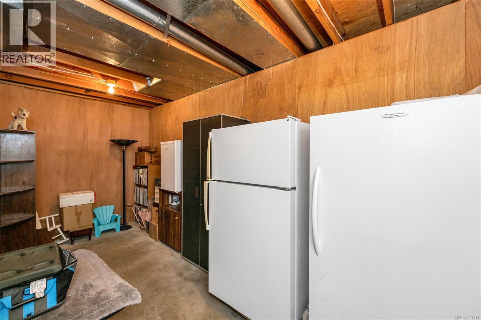 1249 KATHLEEN DR - 28