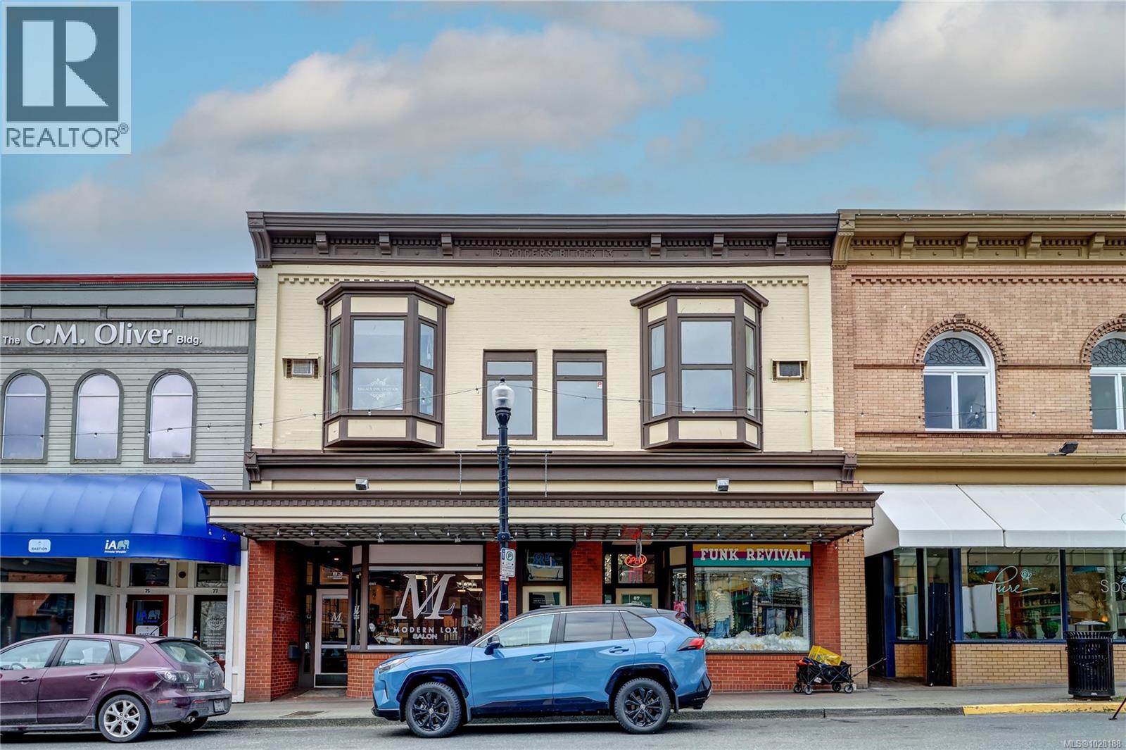 83-87 Commercial Street - photo 2