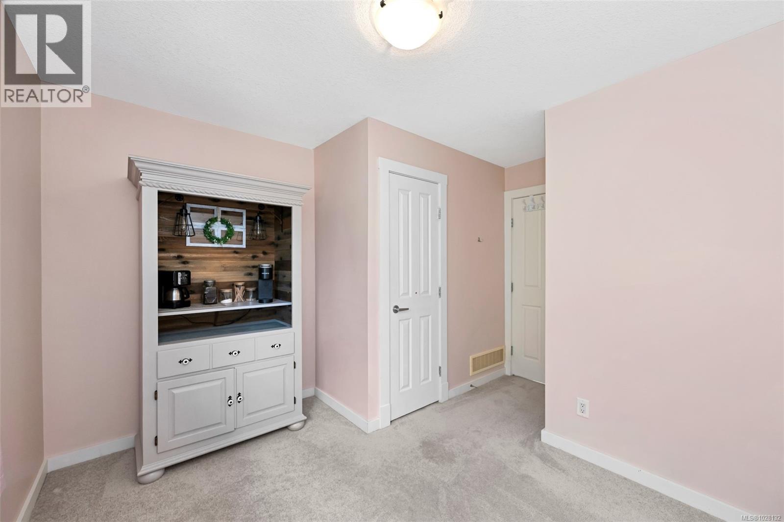 6297 AVERILL DR - 23