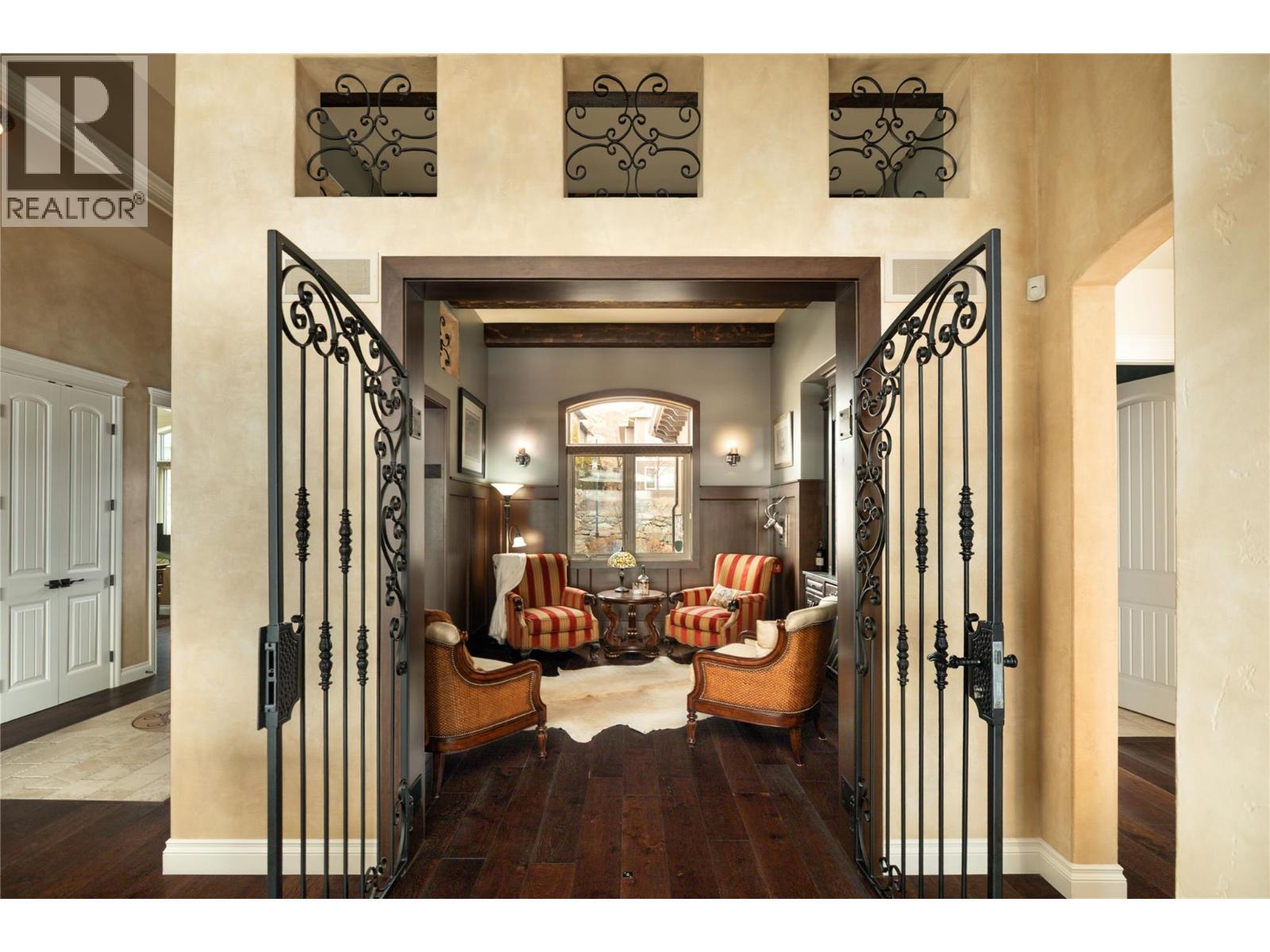 954 Hewetson Avenue - 6