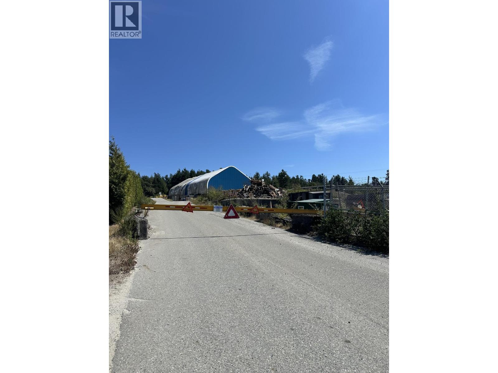 5926 SECHELT INLET Road - main photo