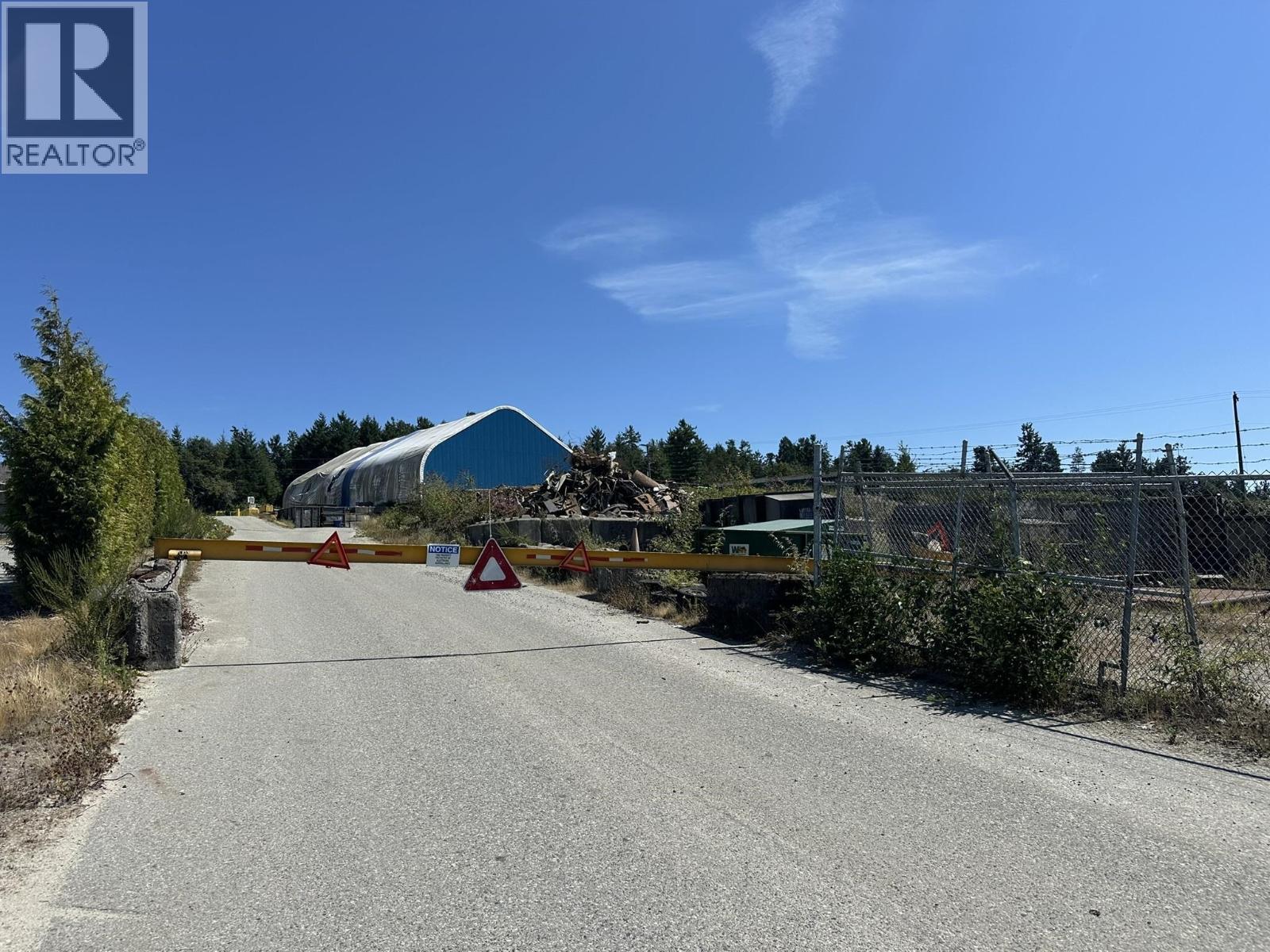 5926 SECHELT INLET Road - photo 2