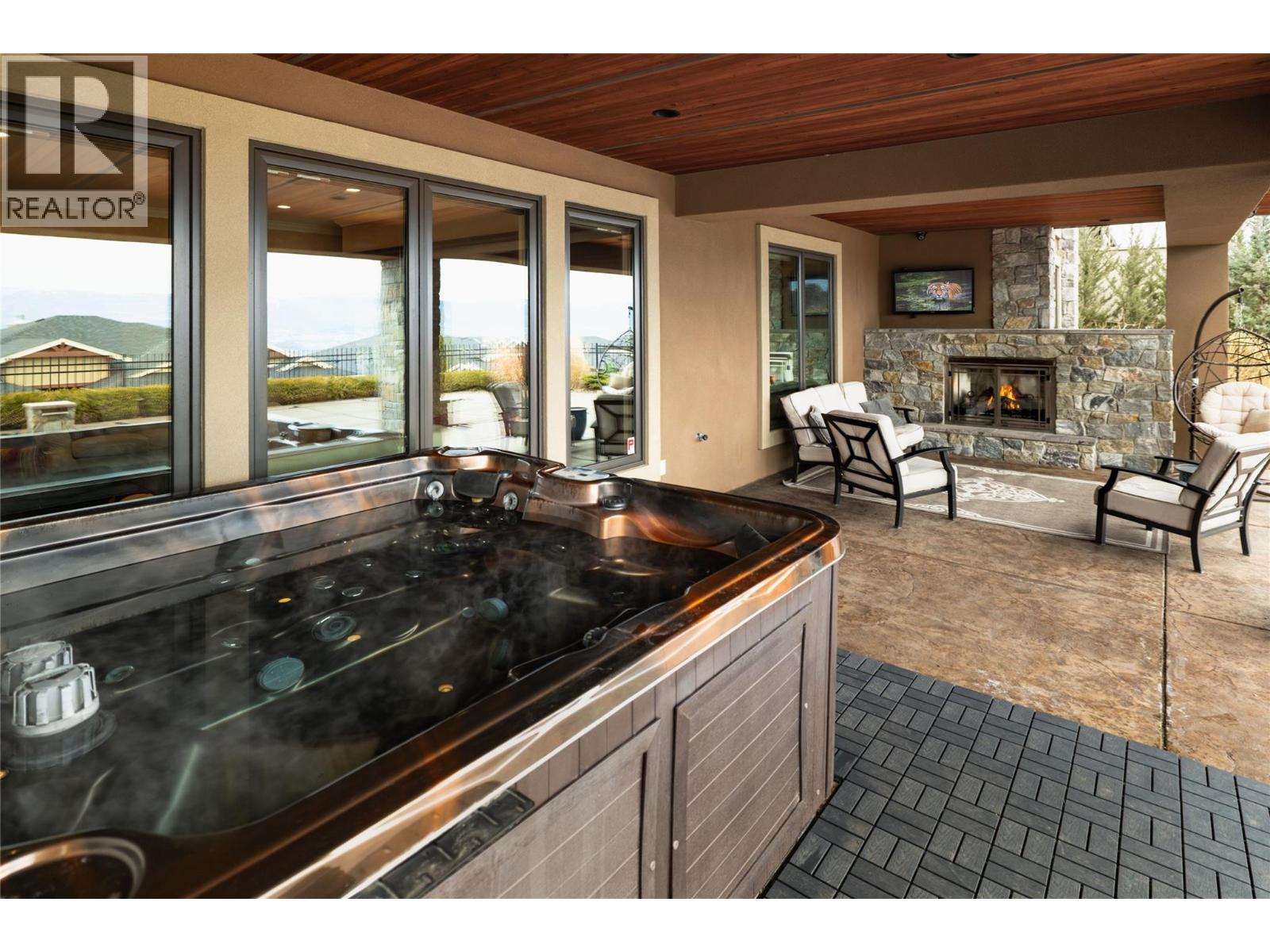 954 Hewetson Avenue - 52