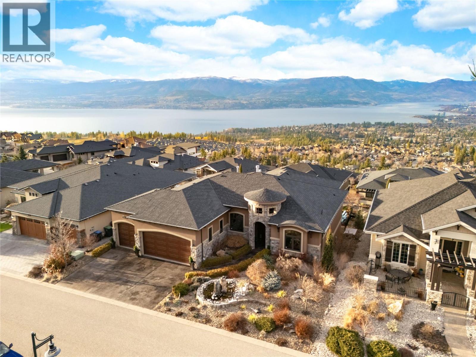 954 Hewetson Avenue - 66