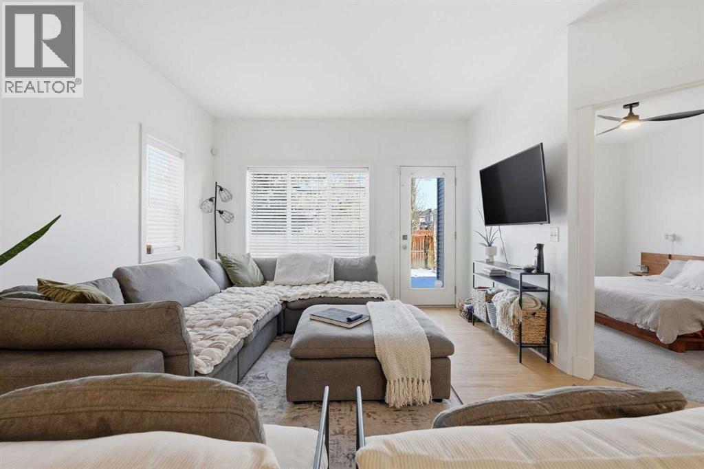 Single Family House for Sale in  Cougartown Circle SW Cougar Ridge Calgary 