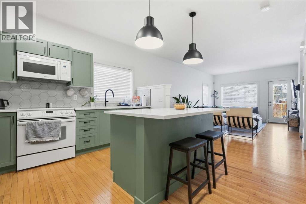 Single Family House for Sale in  Cougartown Circle SW Cougar Ridge Calgary 