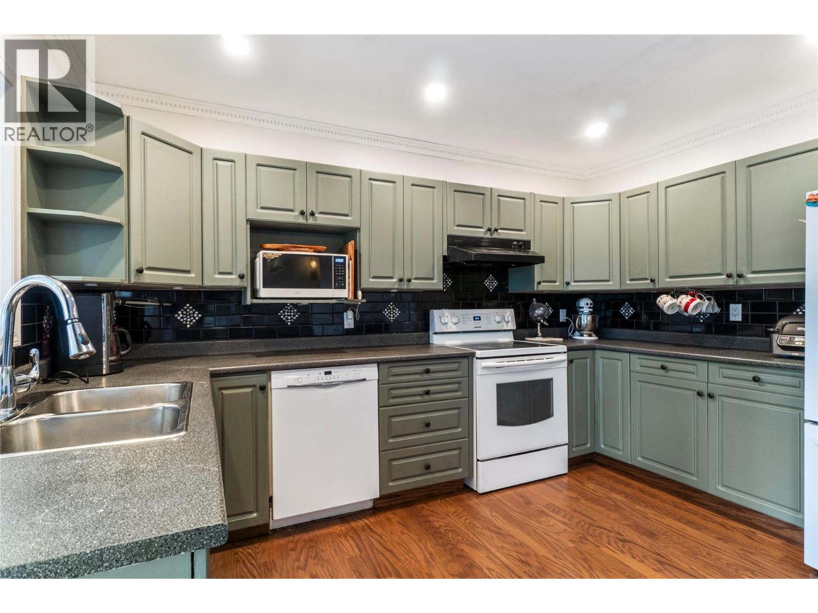  2373 Forest Drive, Blind Bay