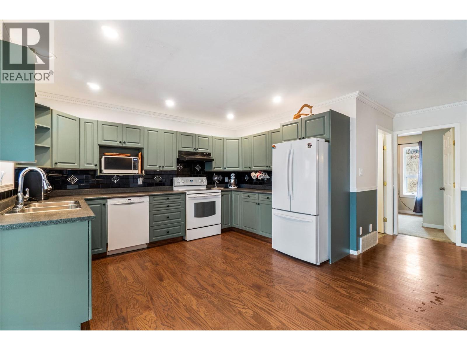  2373 Forest Drive, Blind Bay