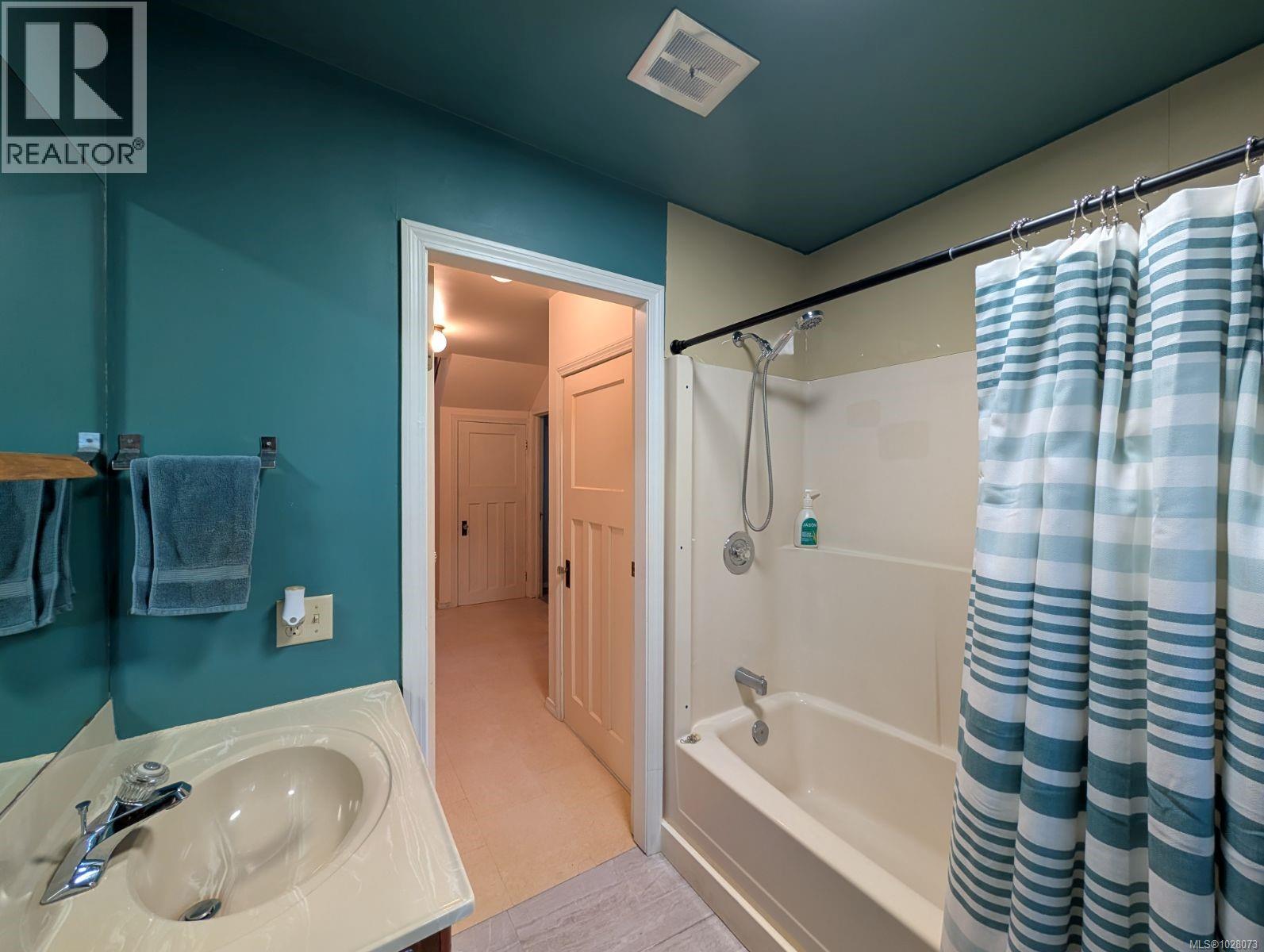  415 Halibut Hill Road, Mudge Island