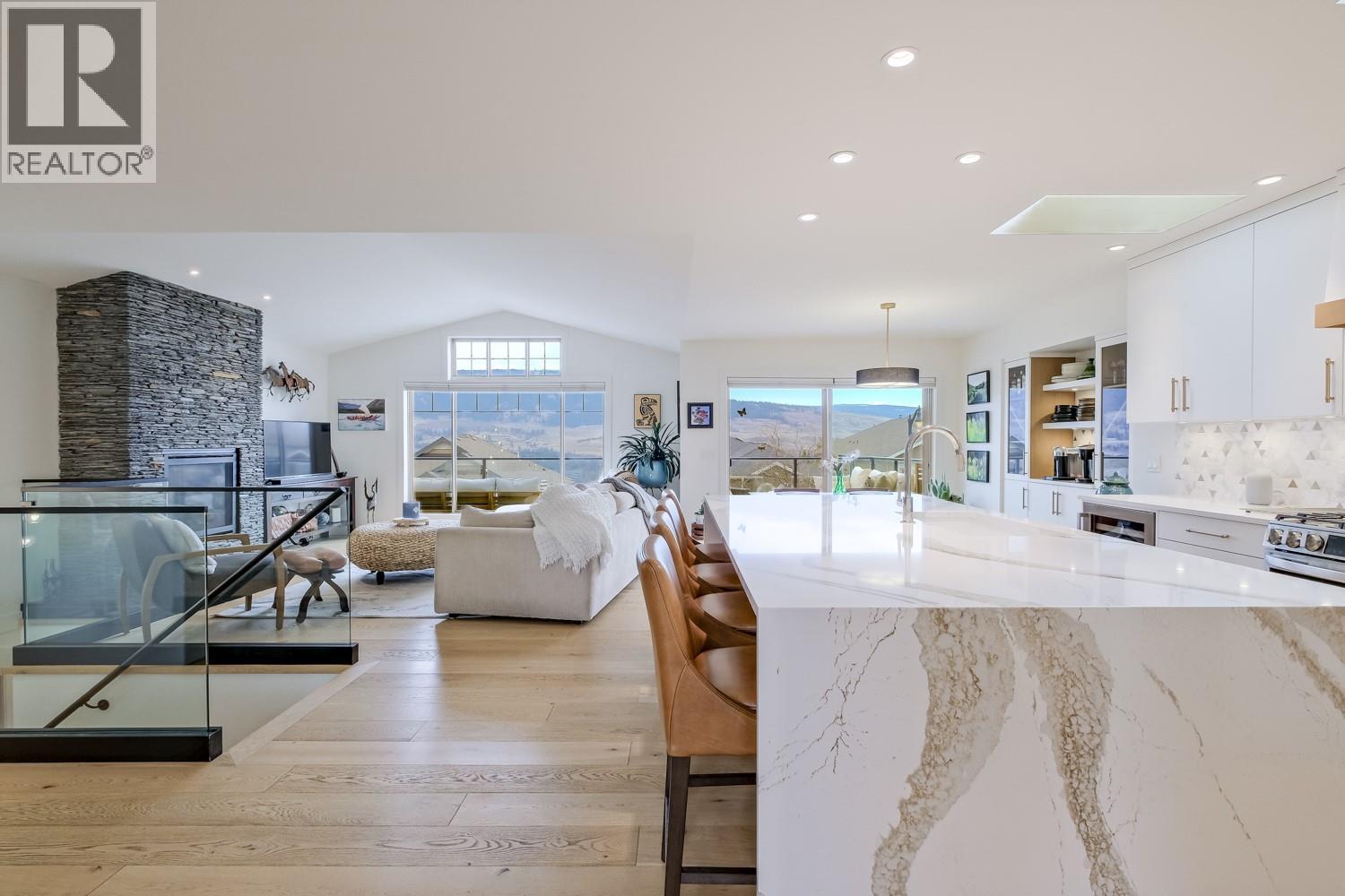 12628 Lake Vista Court, Lake Country