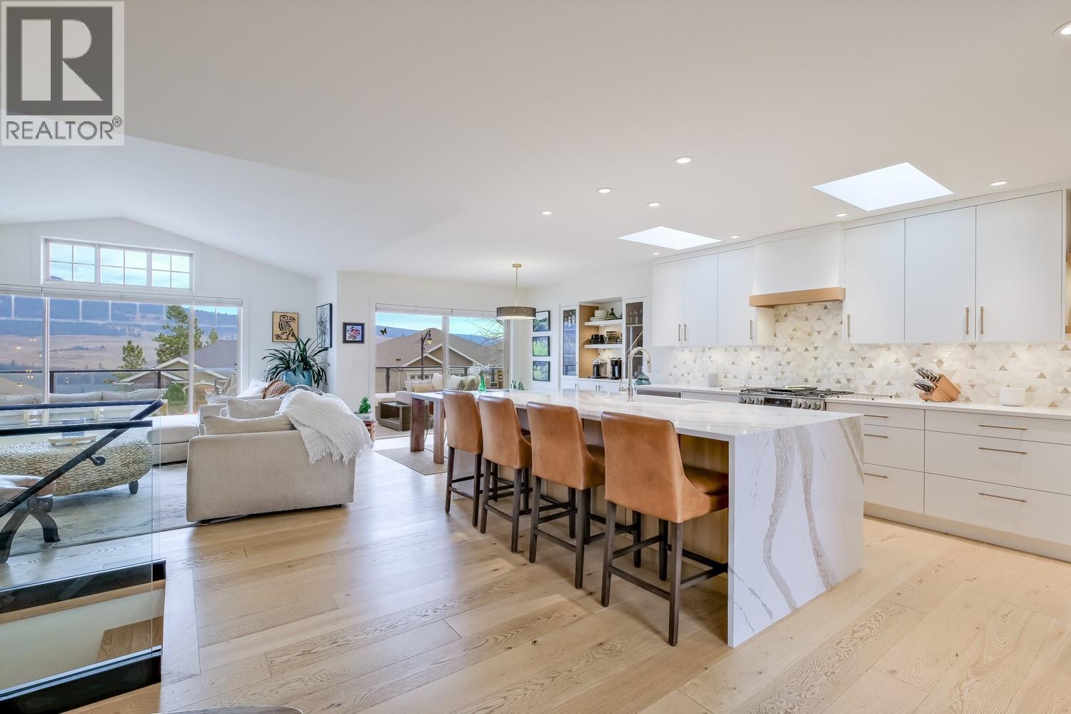 12628 Lake Vista Court, Lake Country