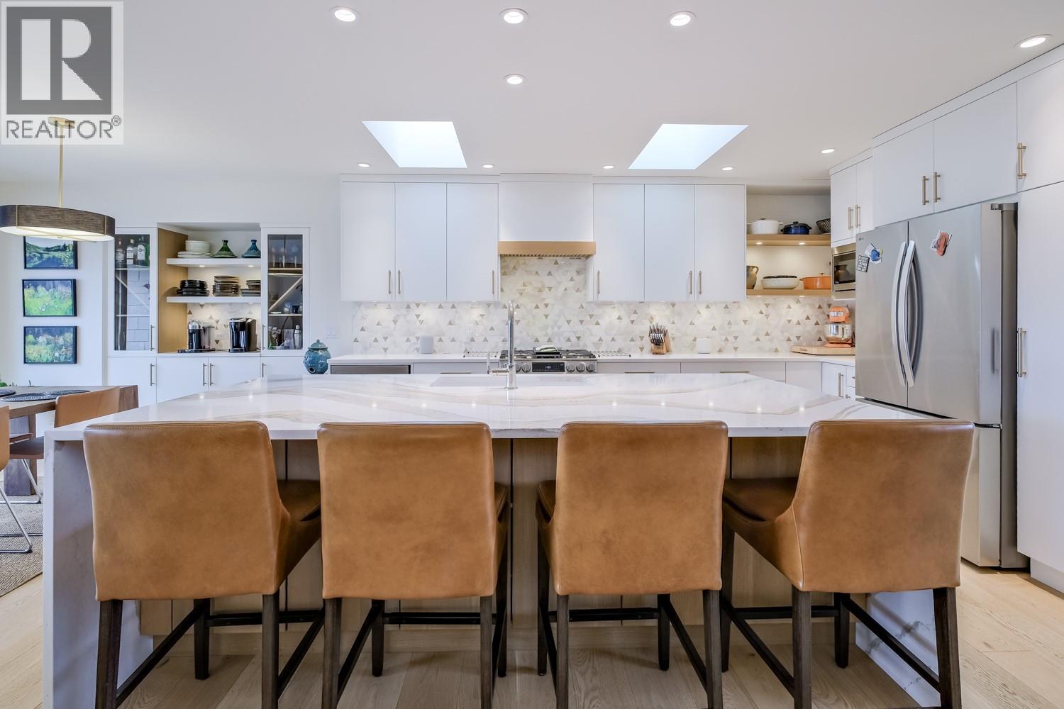 12628 Lake Vista Court, Lake Country