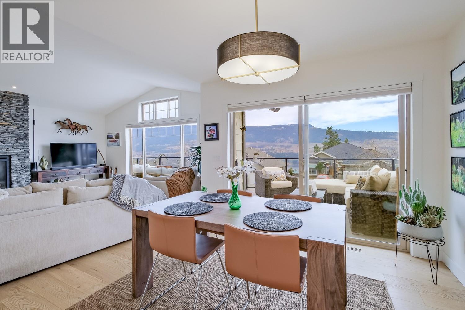 12628 Lake Vista Court, Lake Country