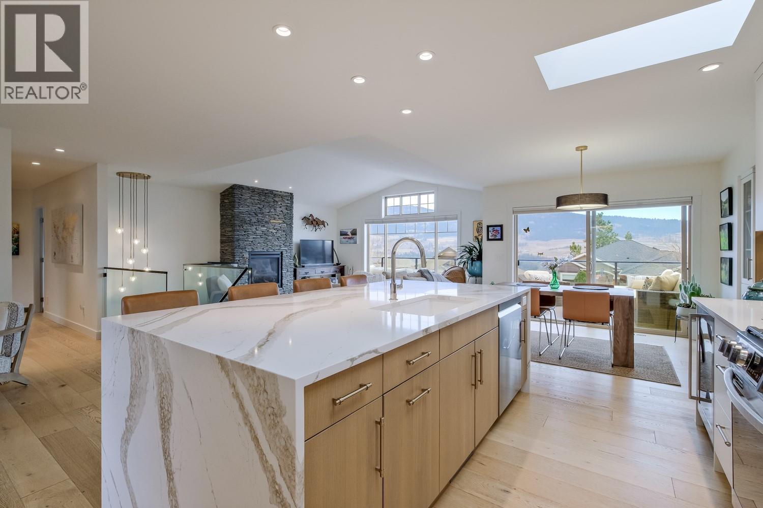 12628 Lake Vista Court, Lake Country