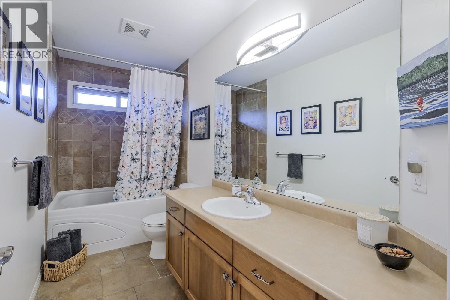 12628 Lake Vista Court, Lake Country