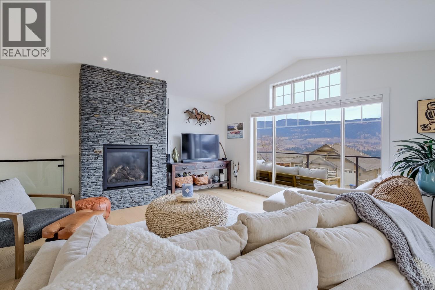 12628 Lake Vista Court, Lake Country