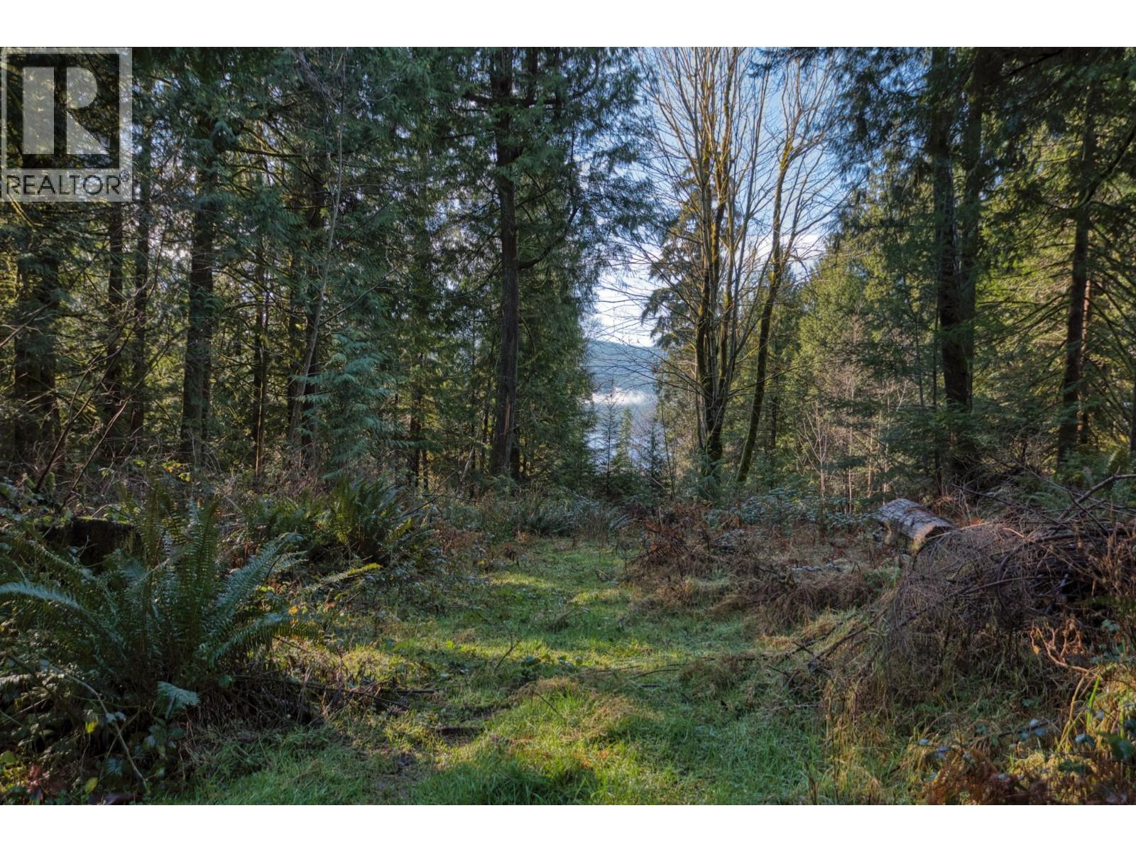 7103 SECHELT INLET ROAD, Sechelt