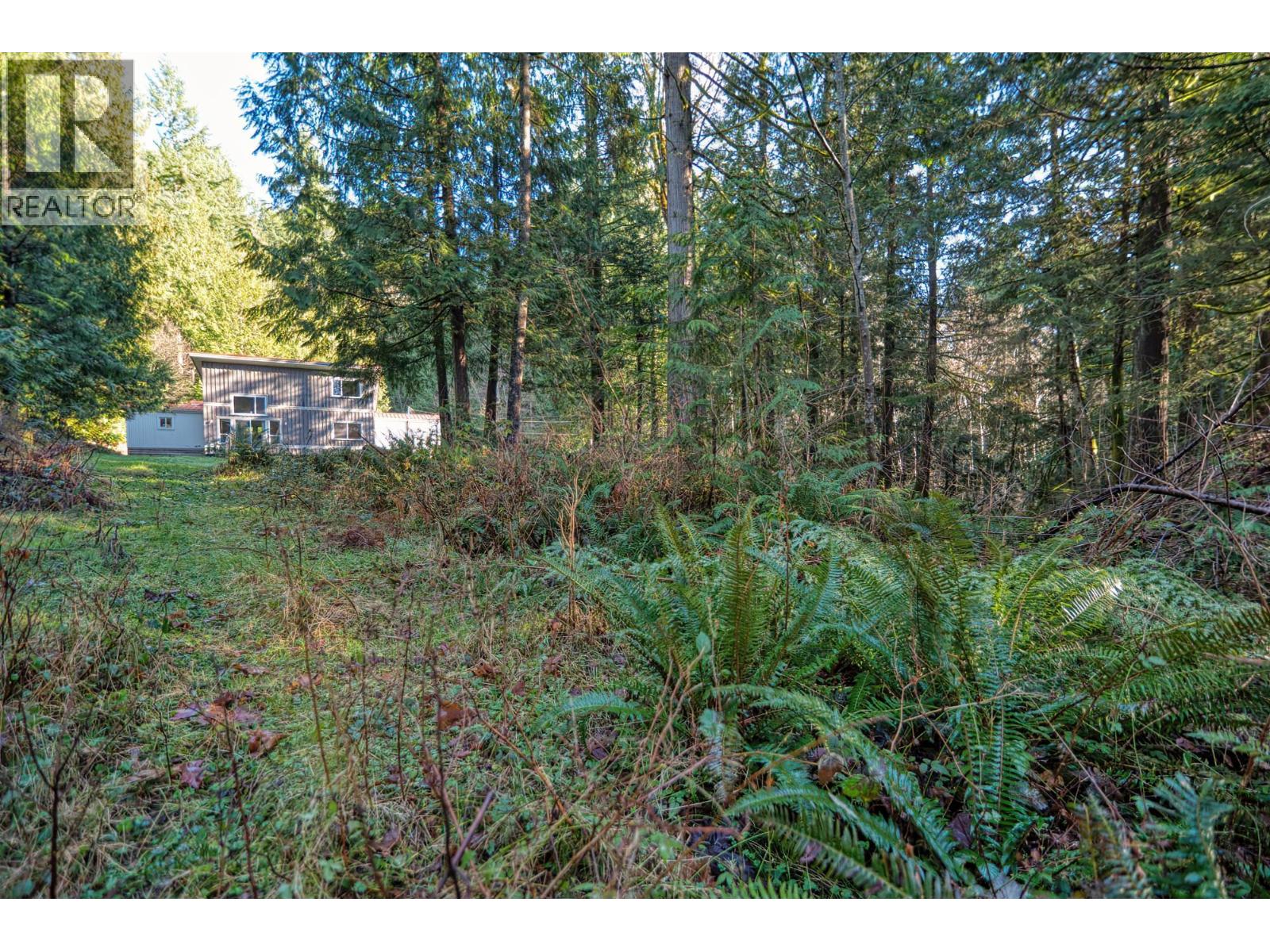 7103 SECHELT INLET ROAD, Sechelt