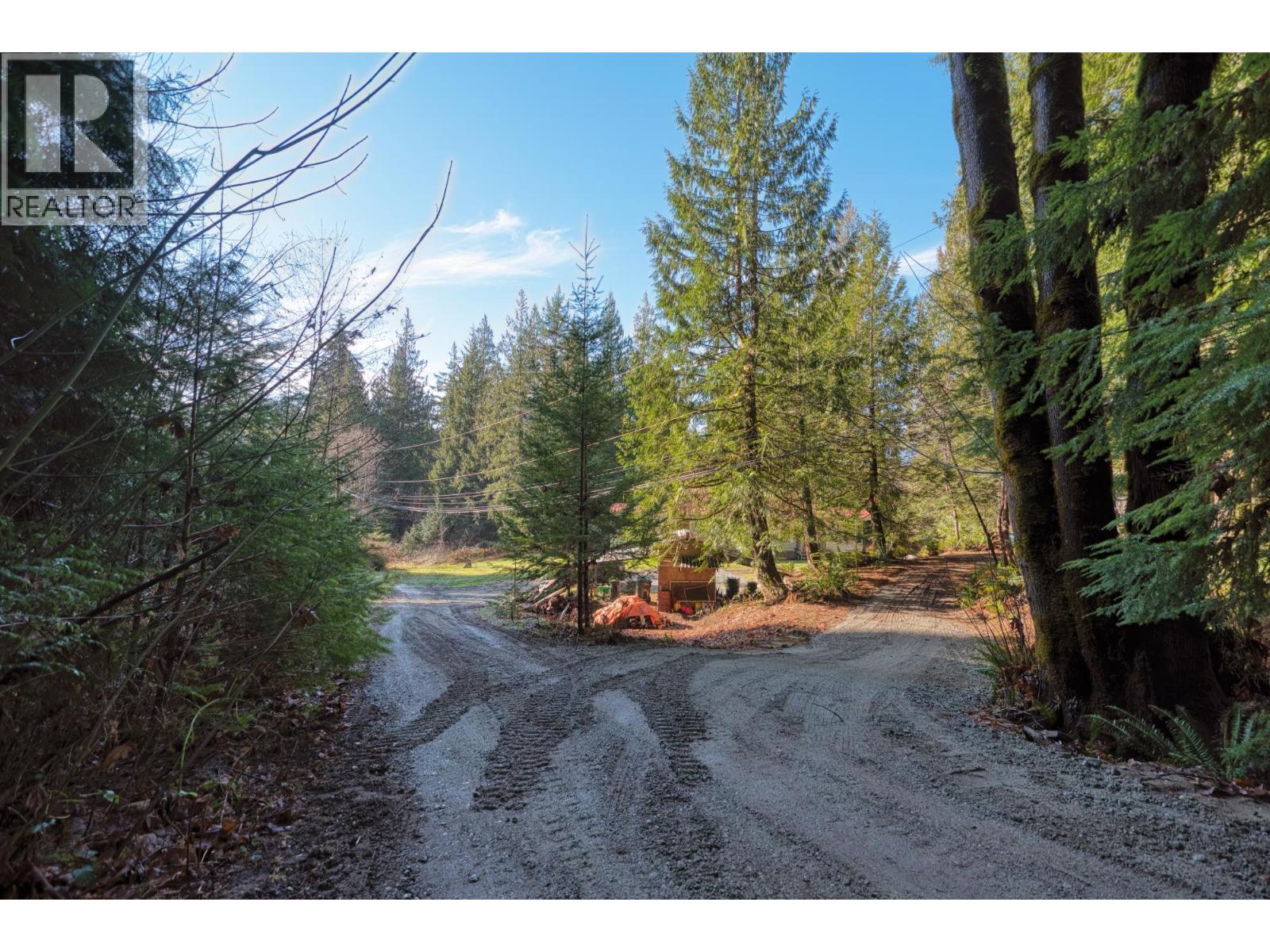 7103 SECHELT INLET ROAD, Sechelt