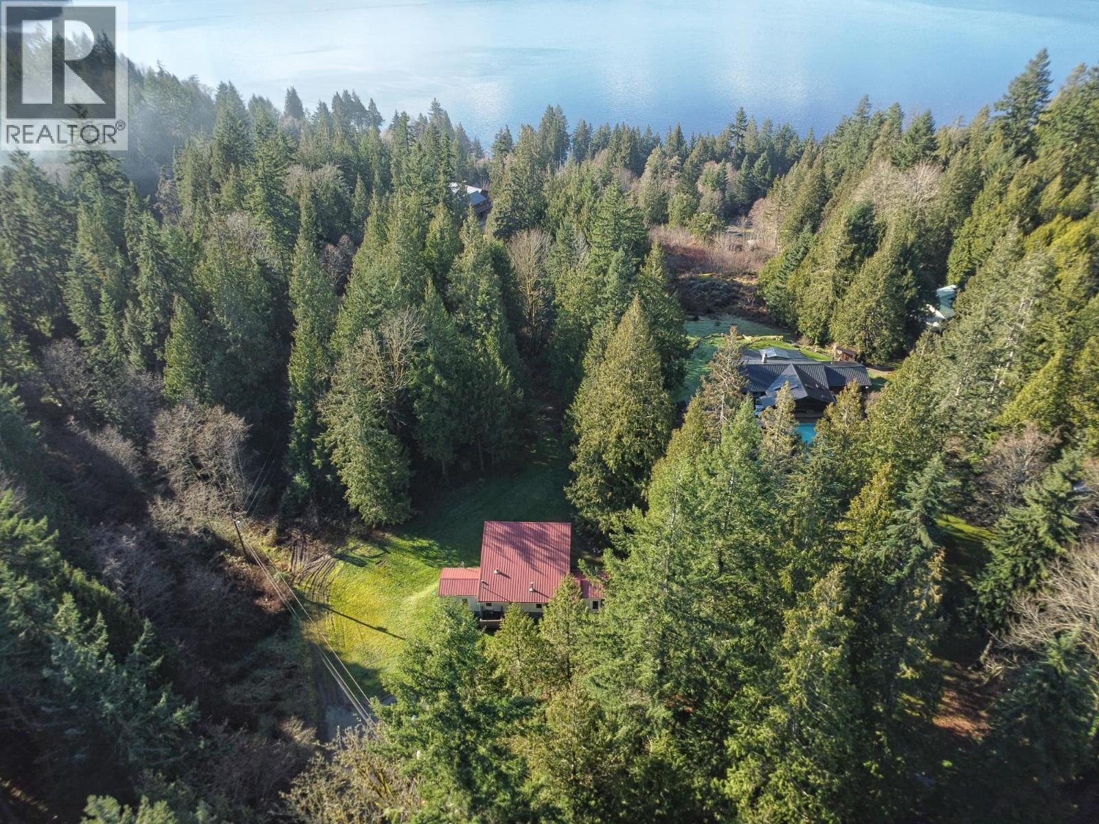 7103 SECHELT INLET ROAD, Sechelt