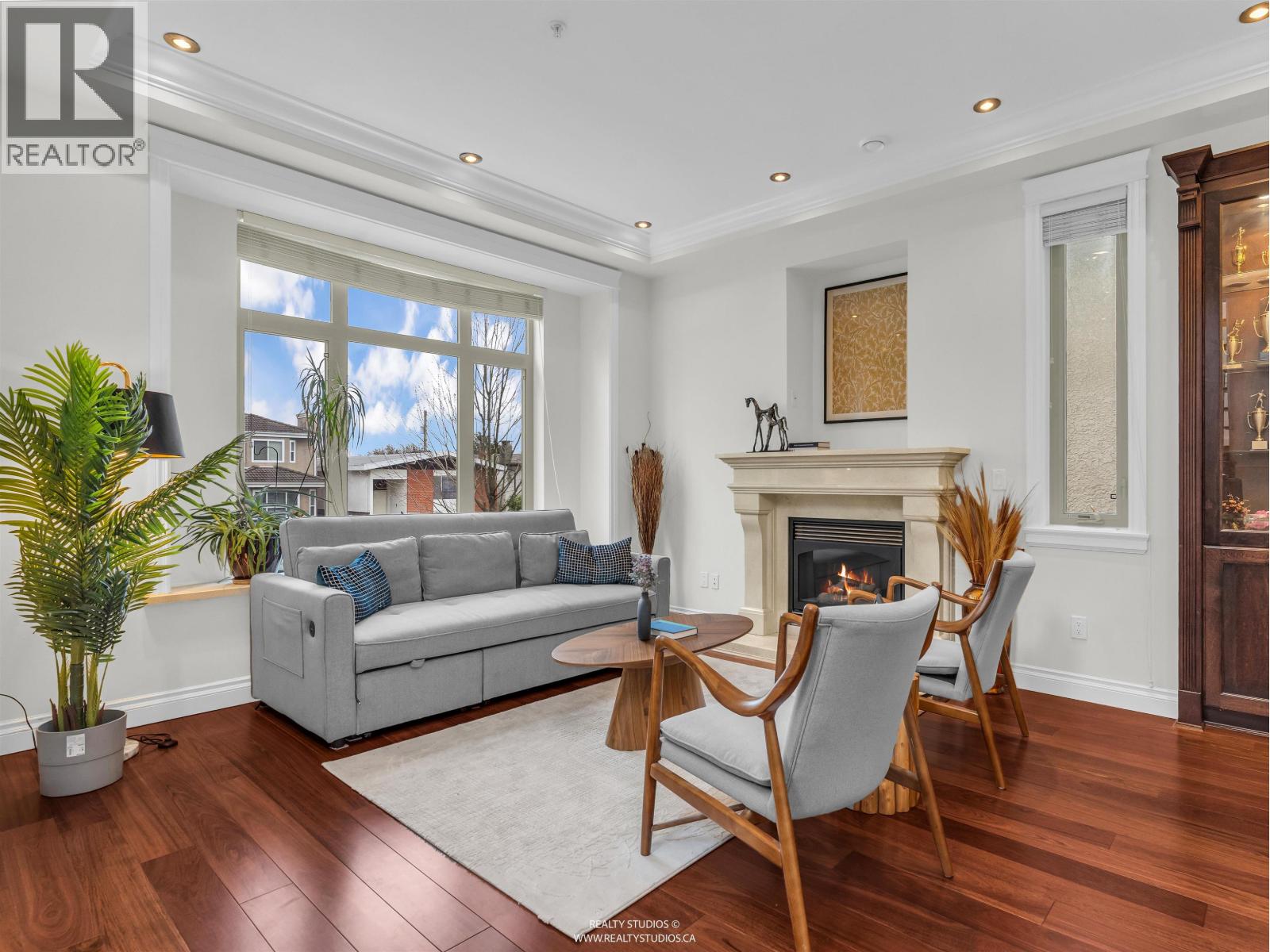 6387 PRINCE ALBERT Street - photo 2