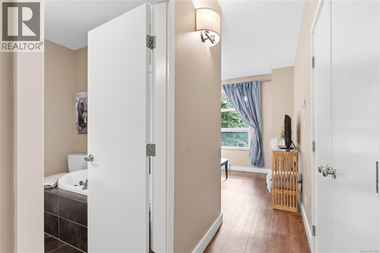 13 203 Boardwalk Blvd, Ucluelet