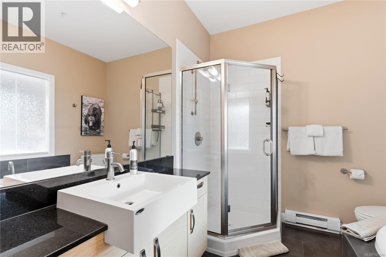 13 203 Boardwalk Blvd, Ucluelet