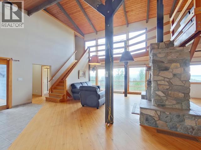 2005 RALPH ROAD, Powell River