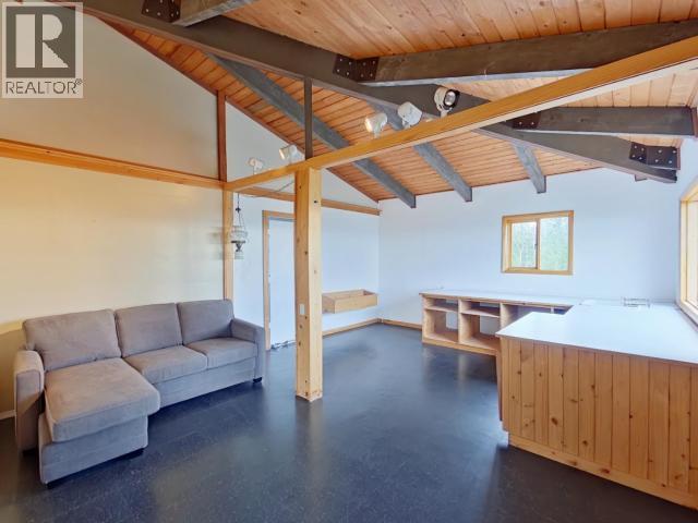 2005 RALPH ROAD, Powell River