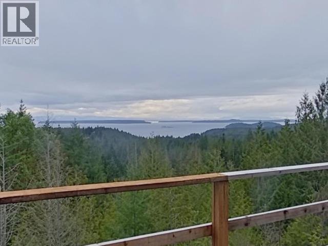 2005 RALPH ROAD, Powell River