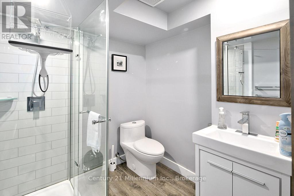 20 LESLIE DRIVE - 23