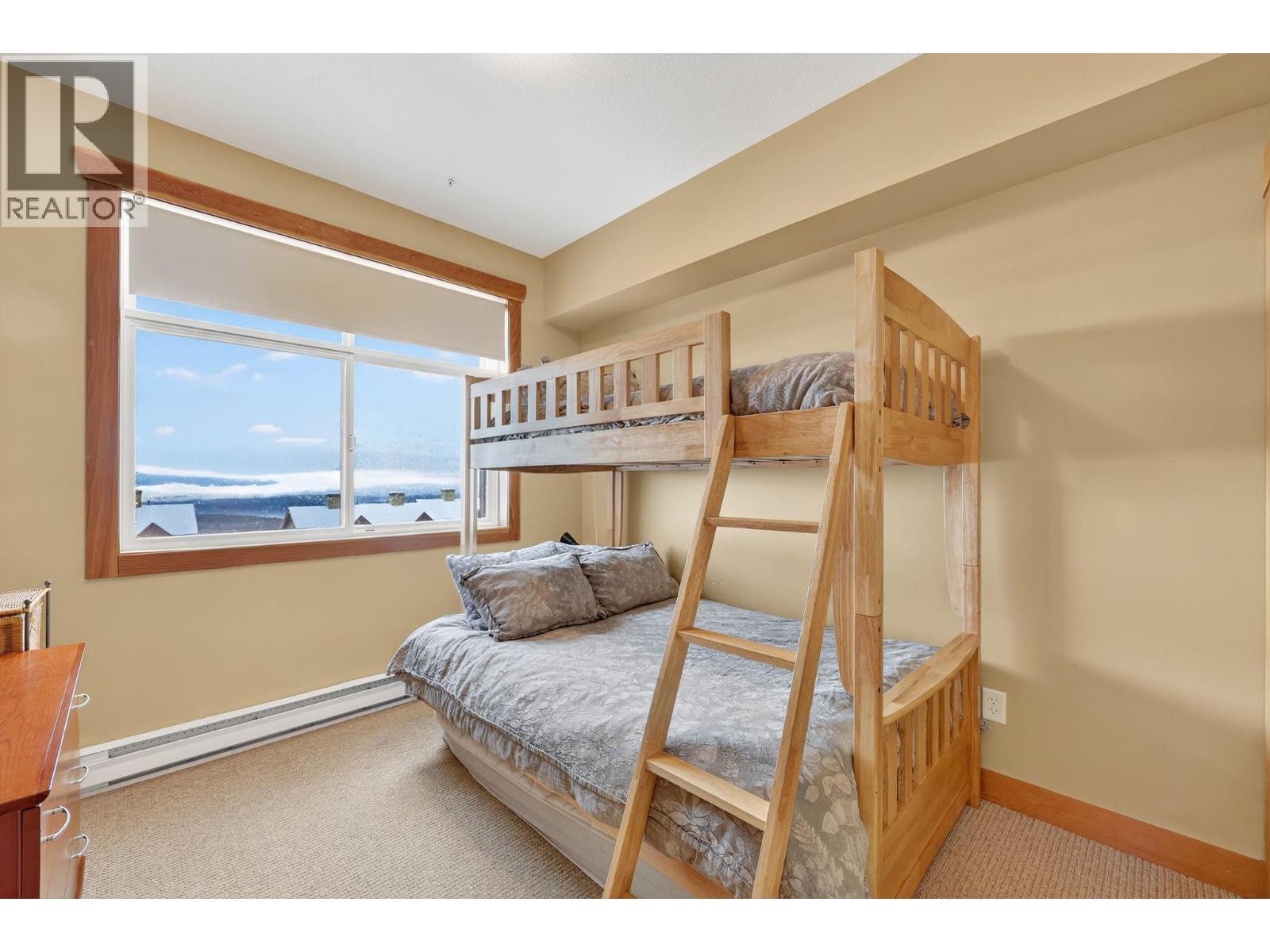 315 Whitehorse Lane Unit# 203, Big White