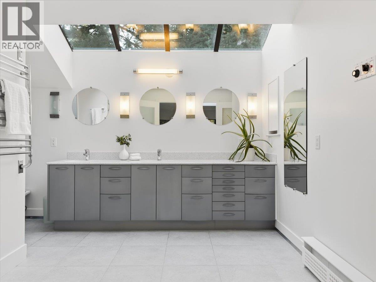 1260 SEYMOUR BOULEVARD, North Vancouver