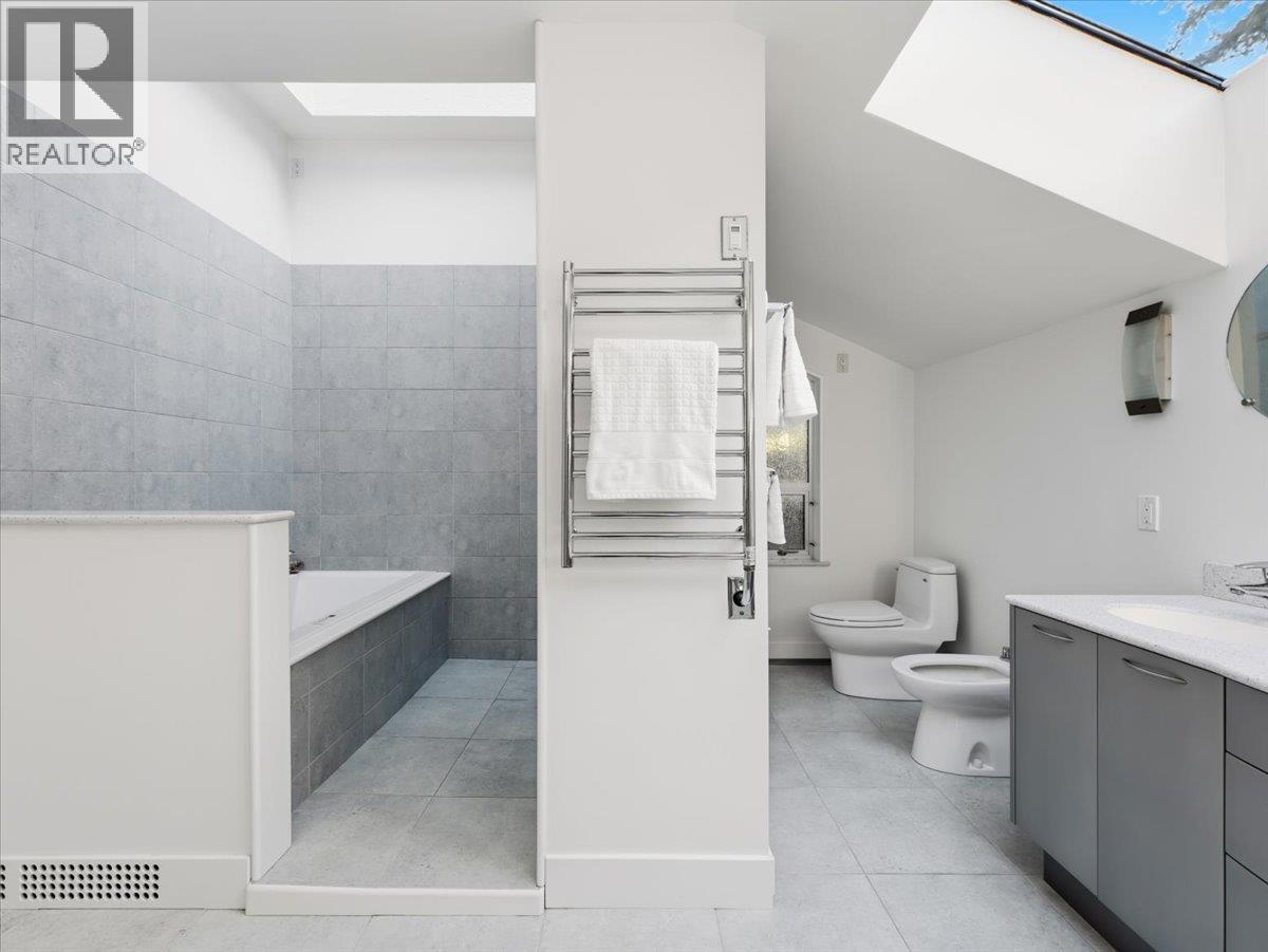 1260 SEYMOUR BOULEVARD, North Vancouver