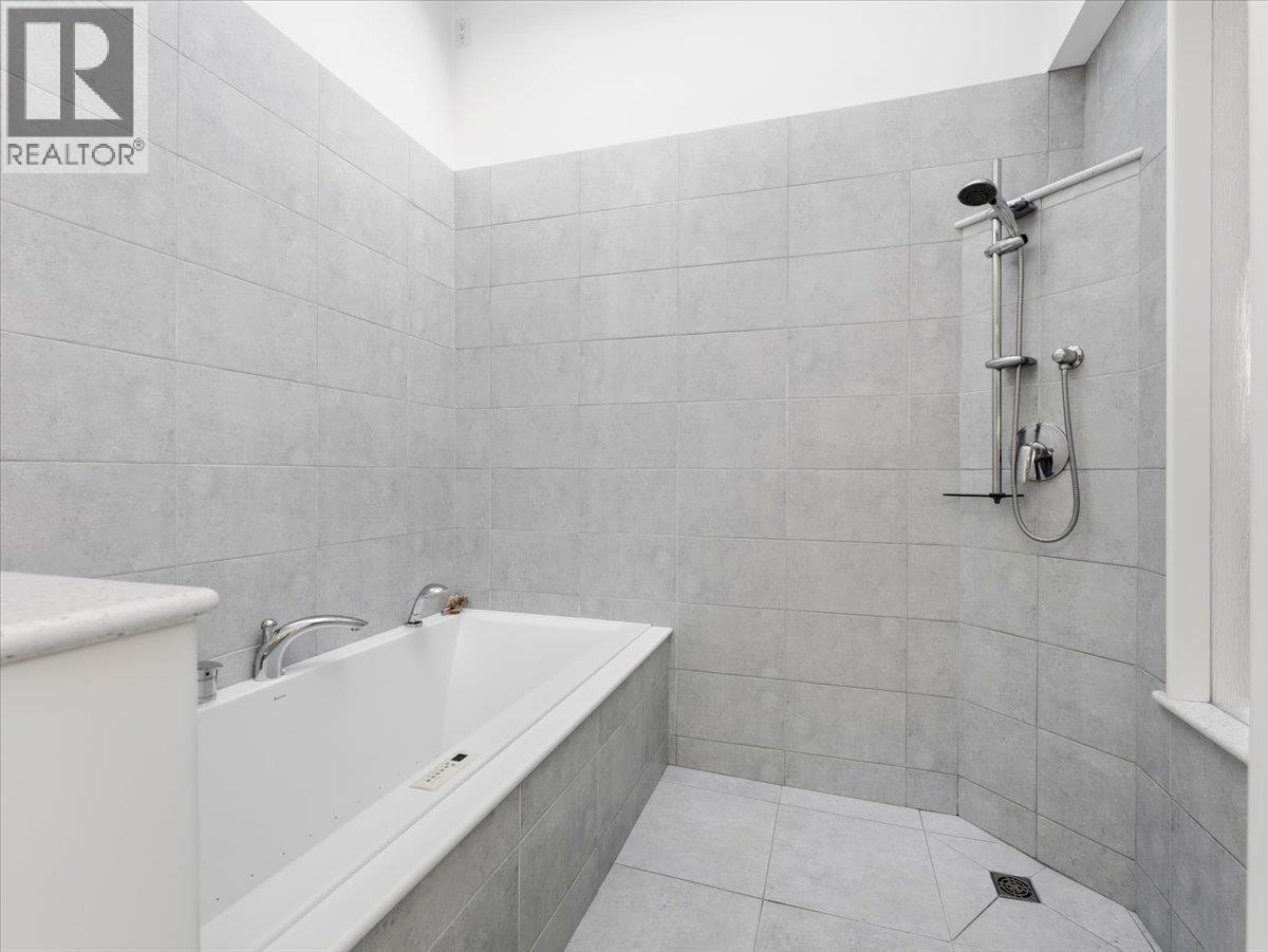 1260 SEYMOUR BOULEVARD, North Vancouver