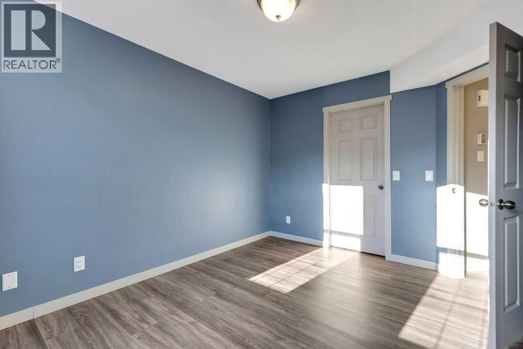 
          103 Strathaven Drive
            <br/>
            <span>Strathmore</span>
            , 
            <span>AB</span>
             <span>T1P1W3</span>
         - Photo 15