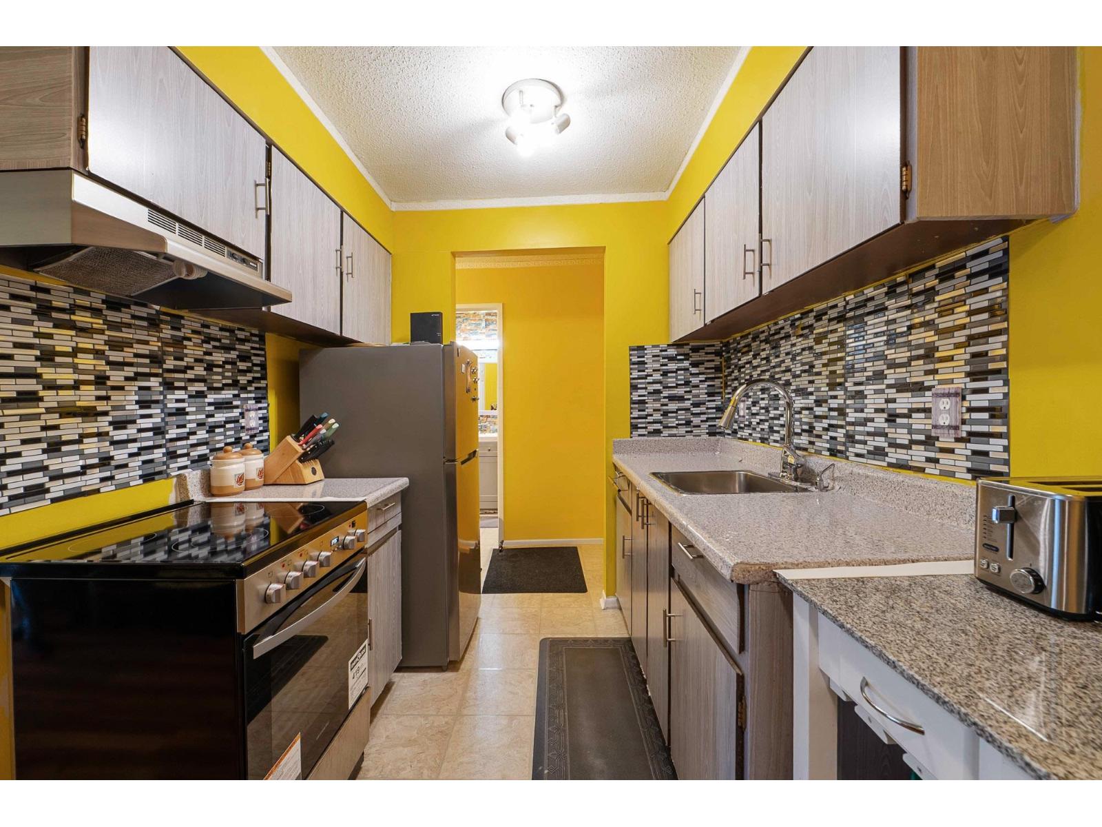 #325-11806 88 Avenue, Delta