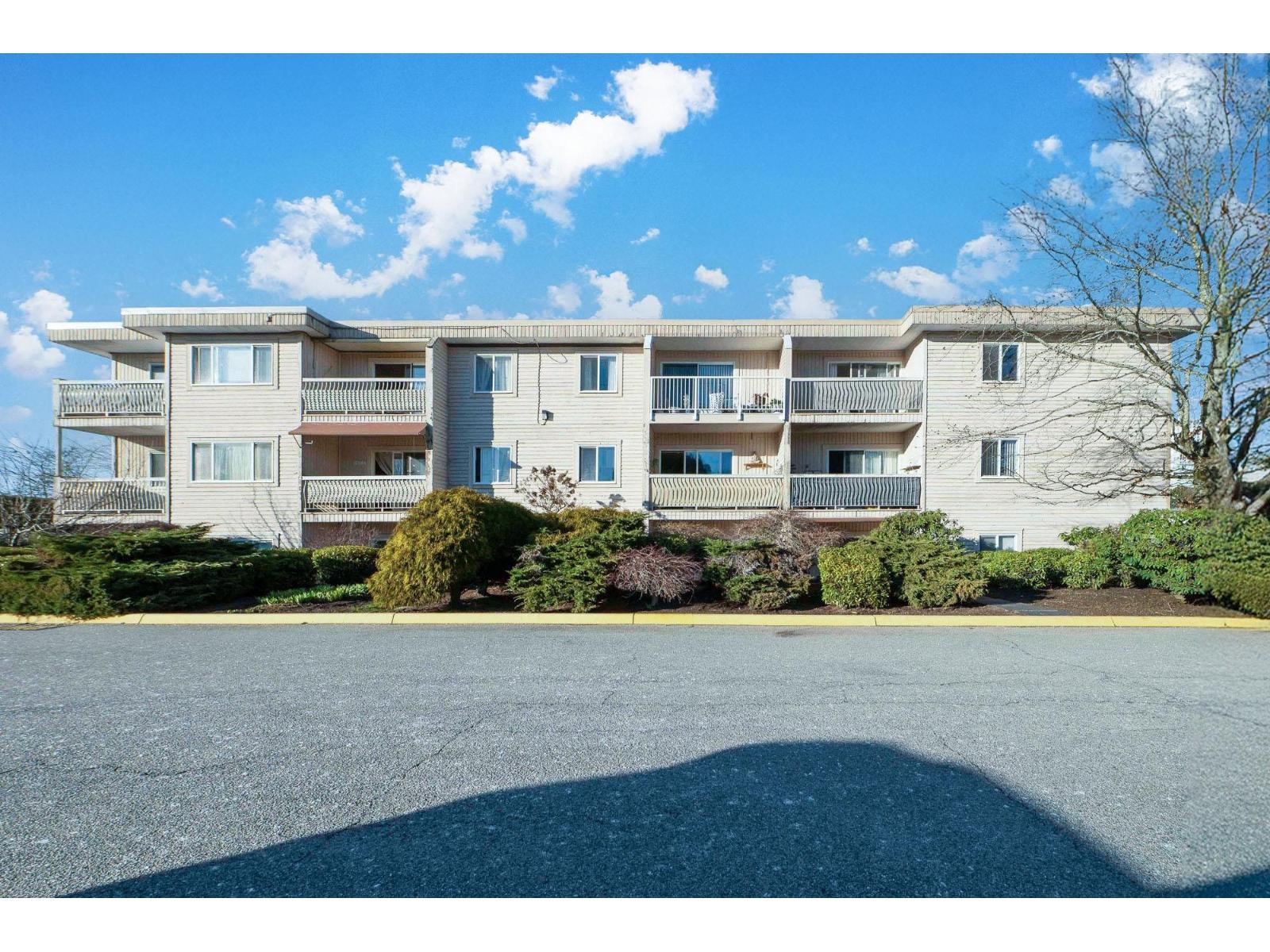 #325-11806 88 Avenue, Delta