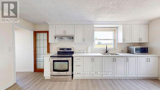 4036 LAKESHORE ROAD - 11