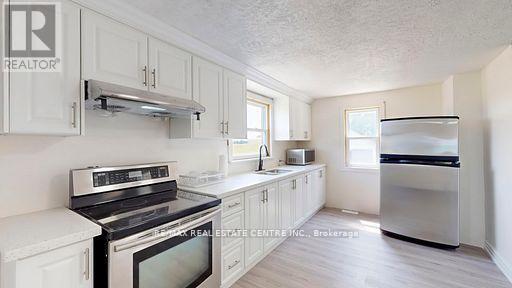 4036 LAKESHORE ROAD - 12