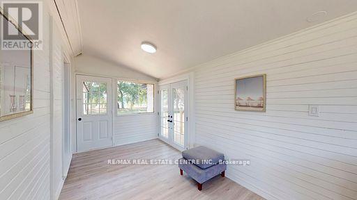 4036 LAKESHORE ROAD - 13