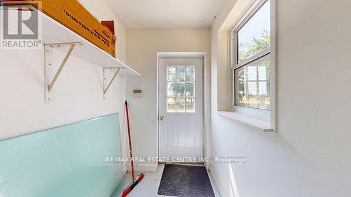 4036 LAKESHORE ROAD - 17
