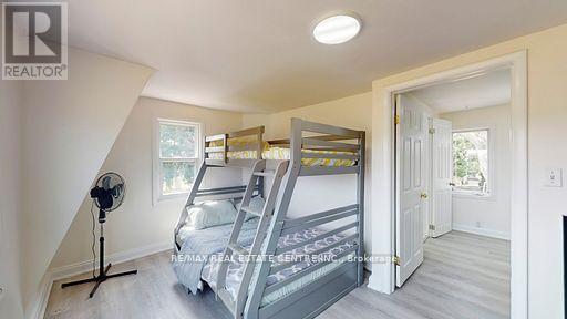 4036 LAKESHORE ROAD - 23